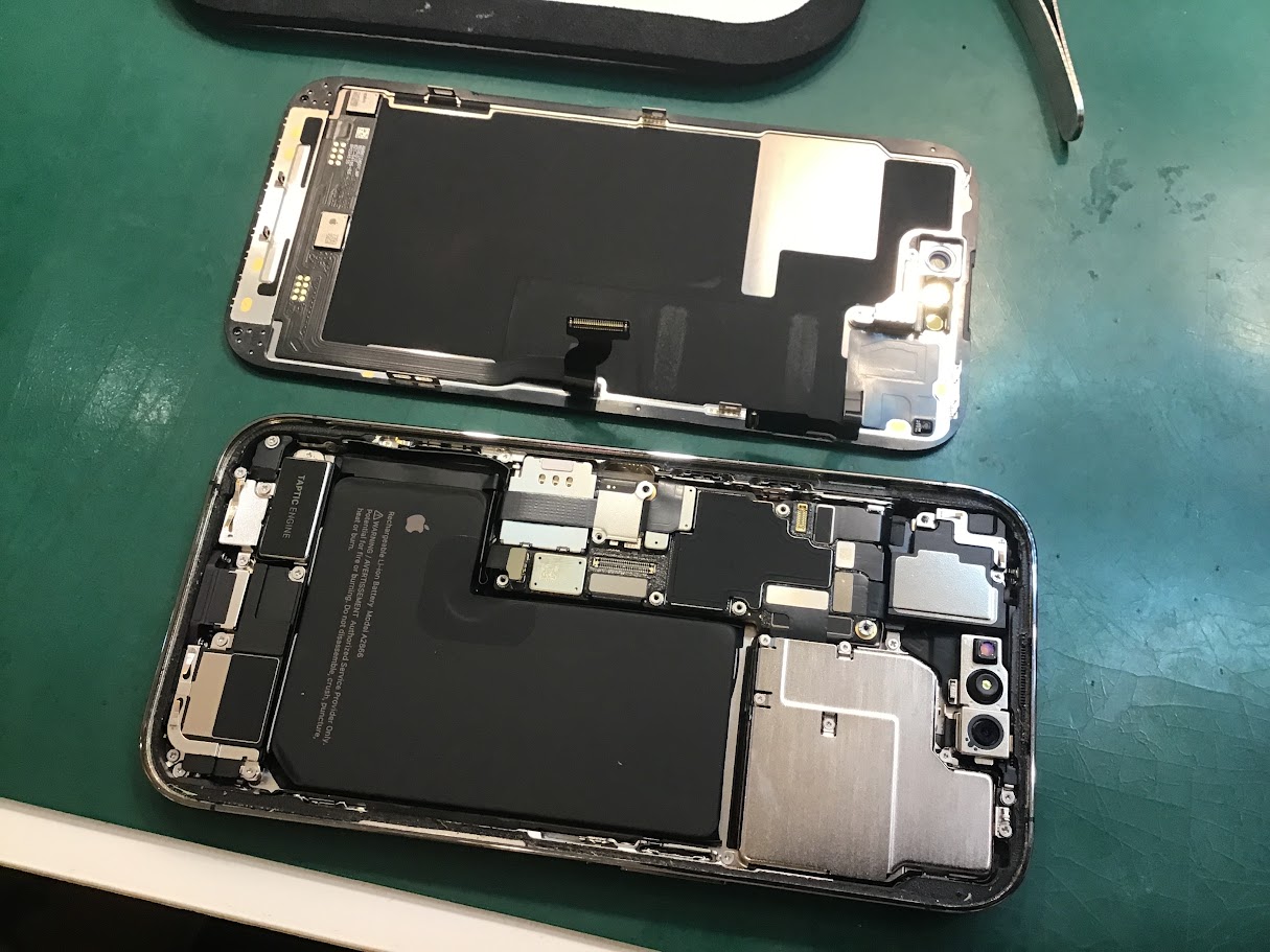 iPhone14Proのバッテリー交換ならデータそのまま修理可能なスマホ修理工房秋津店へ！